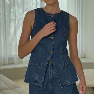 Denim vest top 😍